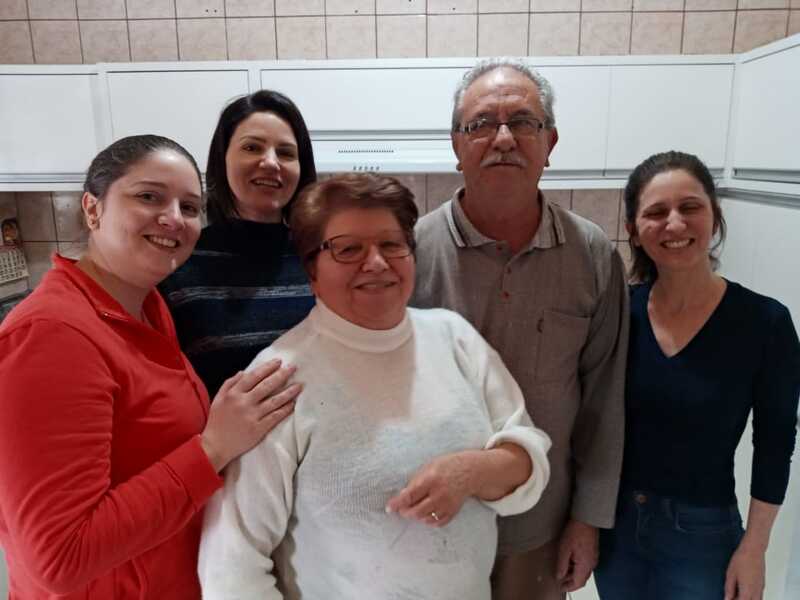 “Chegar e não ver meu pai dói de uma forma inexplicável”, diz filha de umuaramense vítima da Covid-19