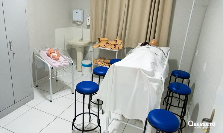 Escola de cursos de técnicos em enfermagem do Cemil é inaugurada