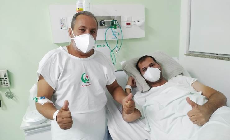 Pacientes que sobreviveram a Covid-19 relatam a angústia da espera por leitos de UTI