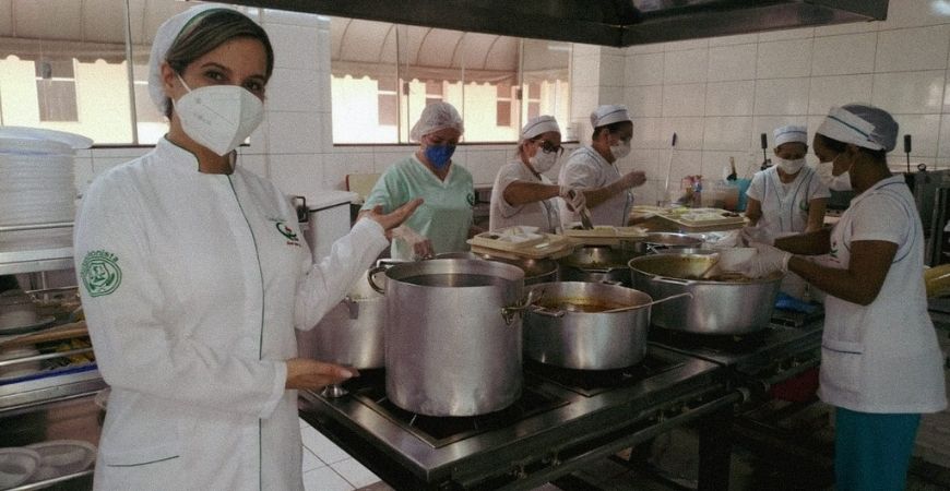 Serviço de nutrição 24 horas promove bem-estar e conforto a pacientes hospitalizados